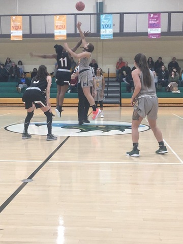 Andrews Upend Lady Lakers  71-60